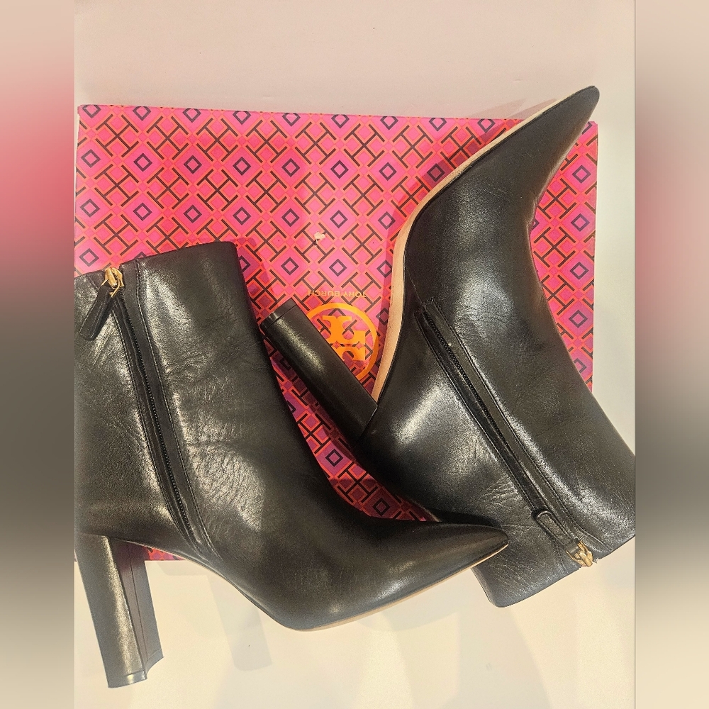 Tory Burch Black Penelope Pointed-Toe Calf Leather Ankle Booties 9.5 - Picture 6 of 9